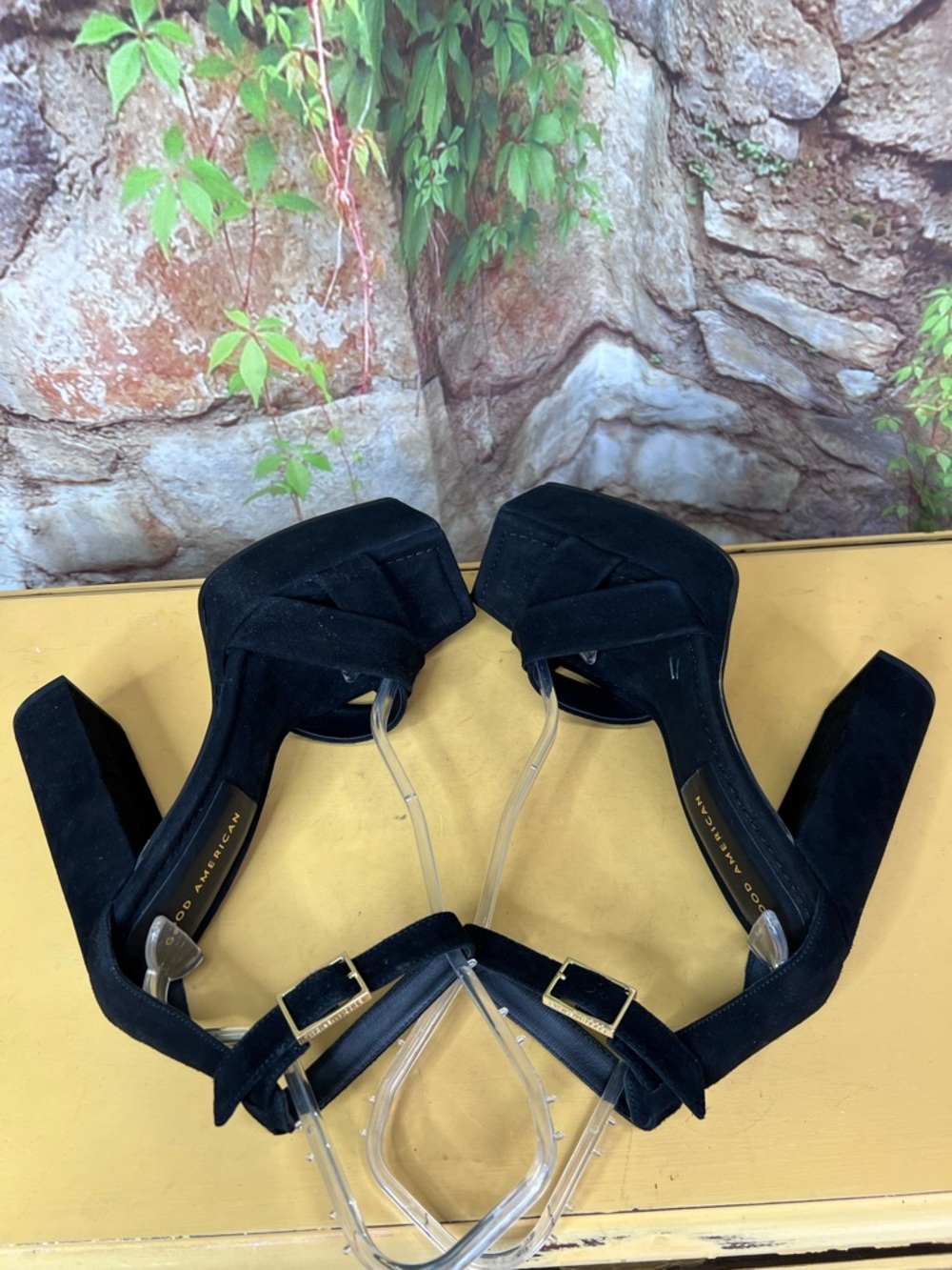 GOOD AMERICAN Chunky Black Suede Ankle Strap Platform Sandals, 9.5 - Picture 12 of 14